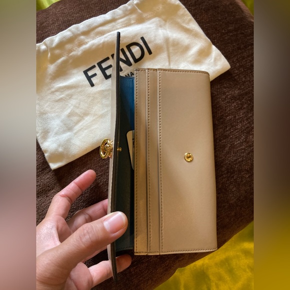 FENDI by the way wallet - Picture 12 of 16